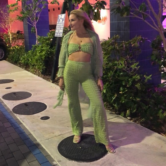 Shein 5 piece mint green euphoria costume set, size XS/S shoes 8.5 - Picture 9 of 9